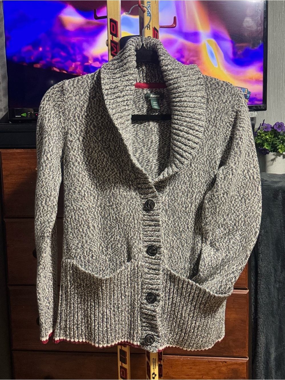 18. Roots Canada Marled Grey Shawl Cardigan Sweater Size S Pockets